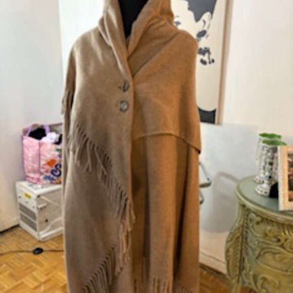 Rinascimento Cape Coat - Picture 3 of 4